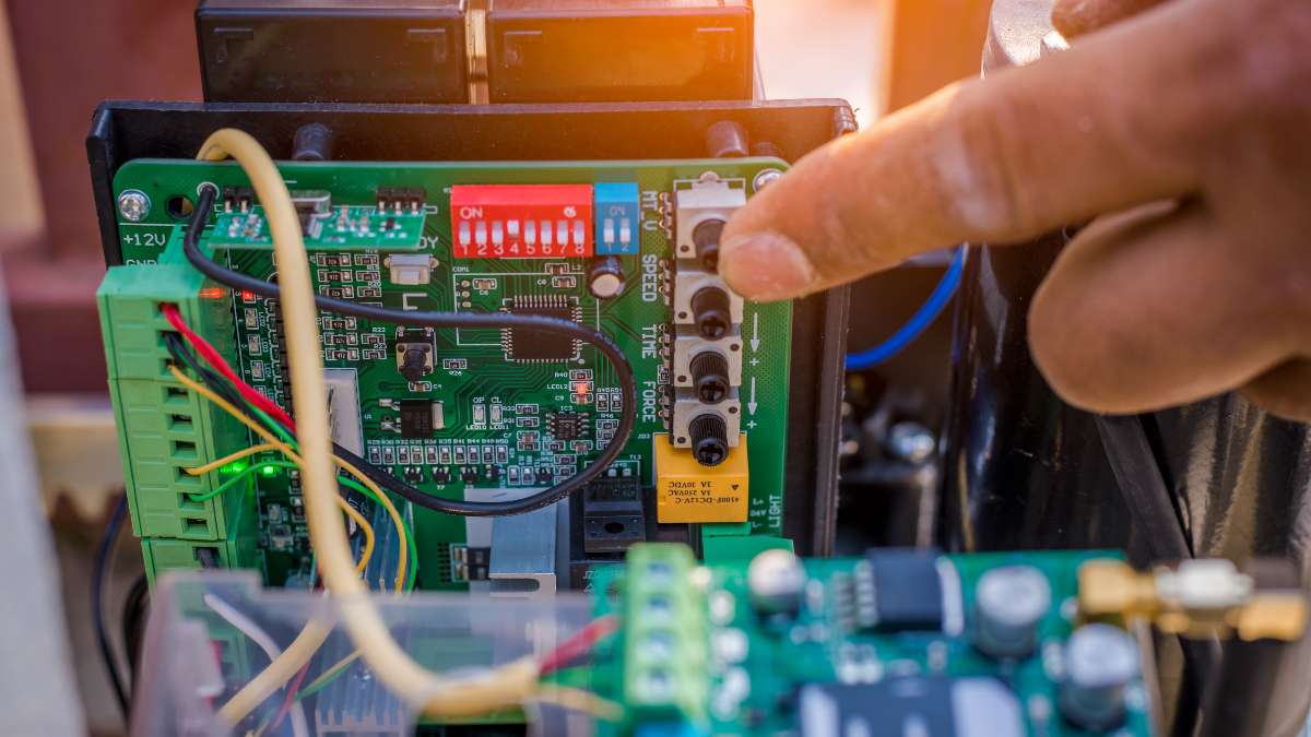 Security Systems Apprenticeship MIGAS Apprentices & Trainees